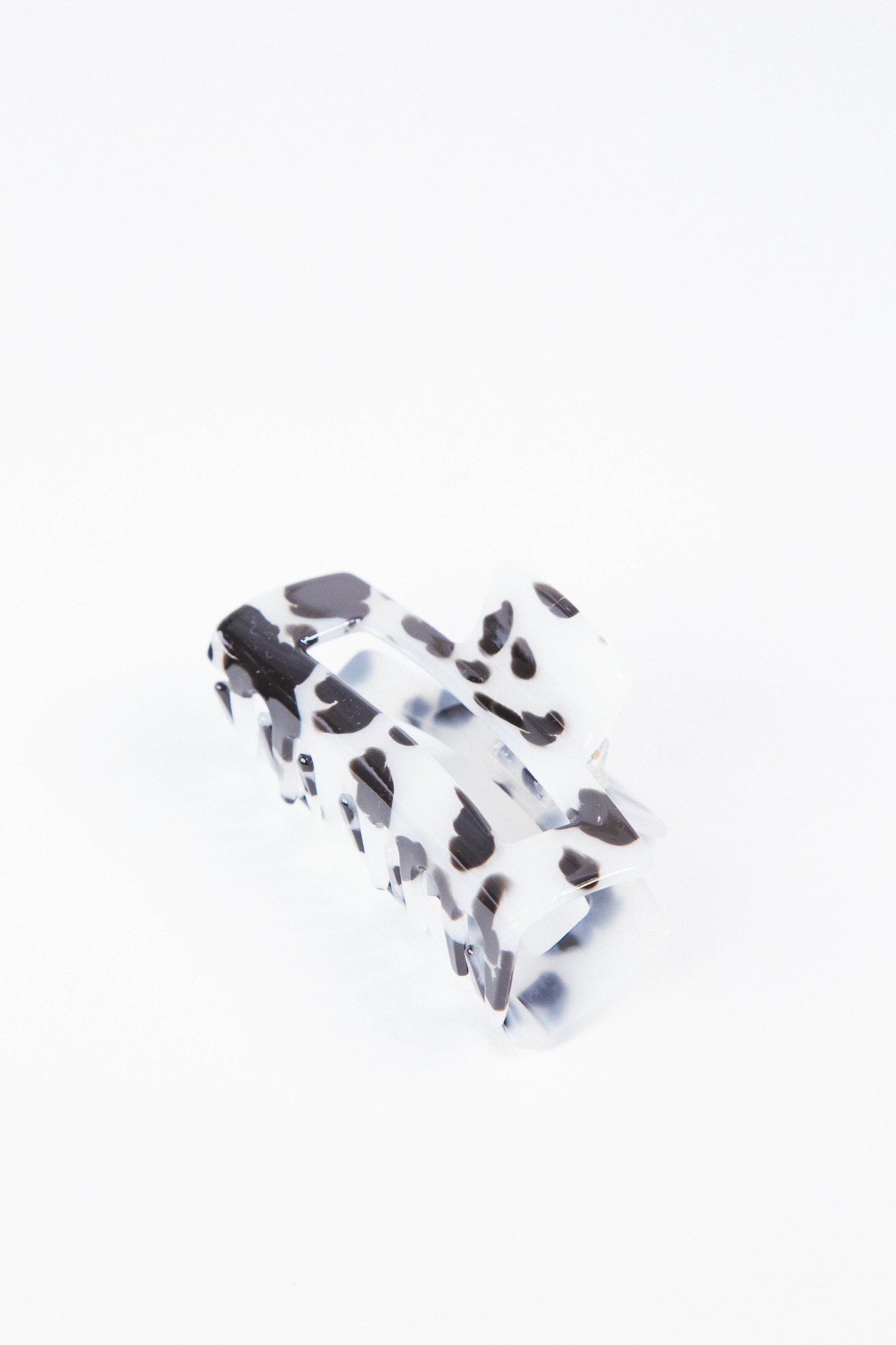  Natalie Marble Hair Claw, White Tortoise