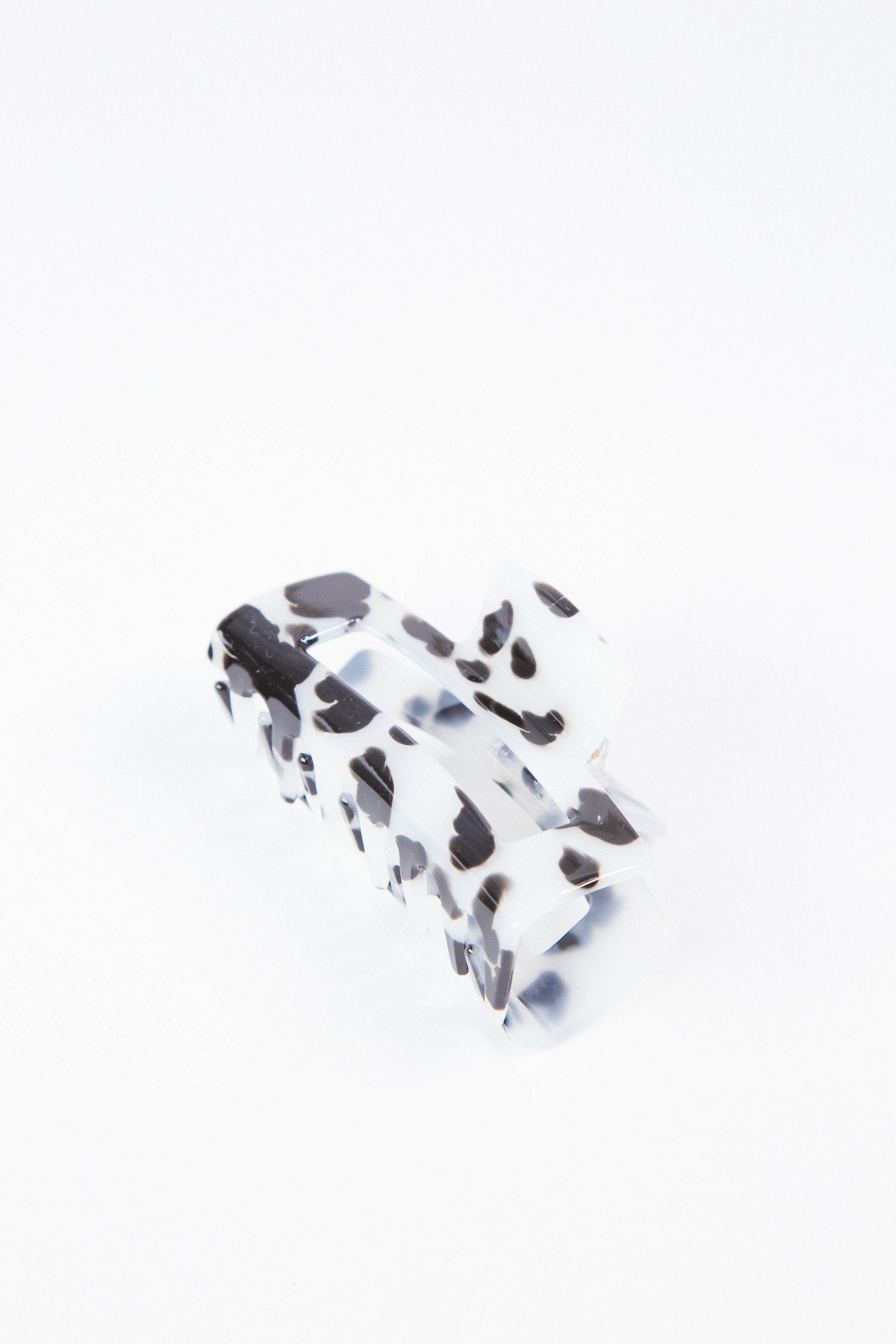  Natalie Marble Hair Claw, White Tortoise