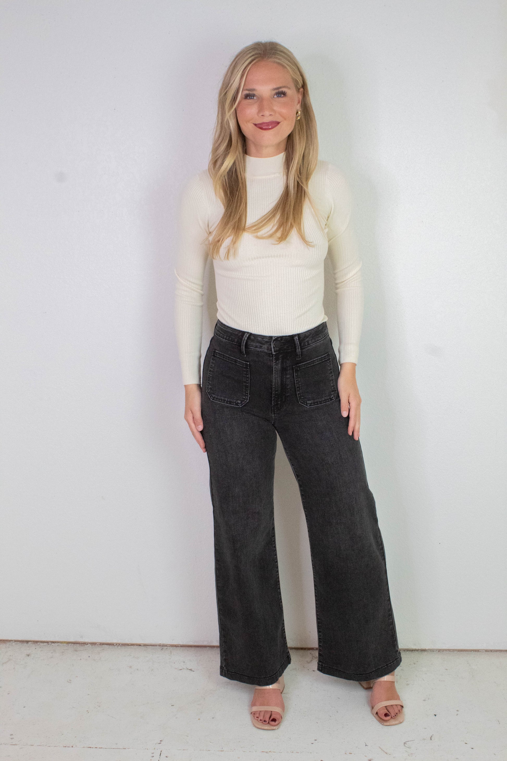 Leah Patch Pocket Wide Leg Jeans, Washed Black