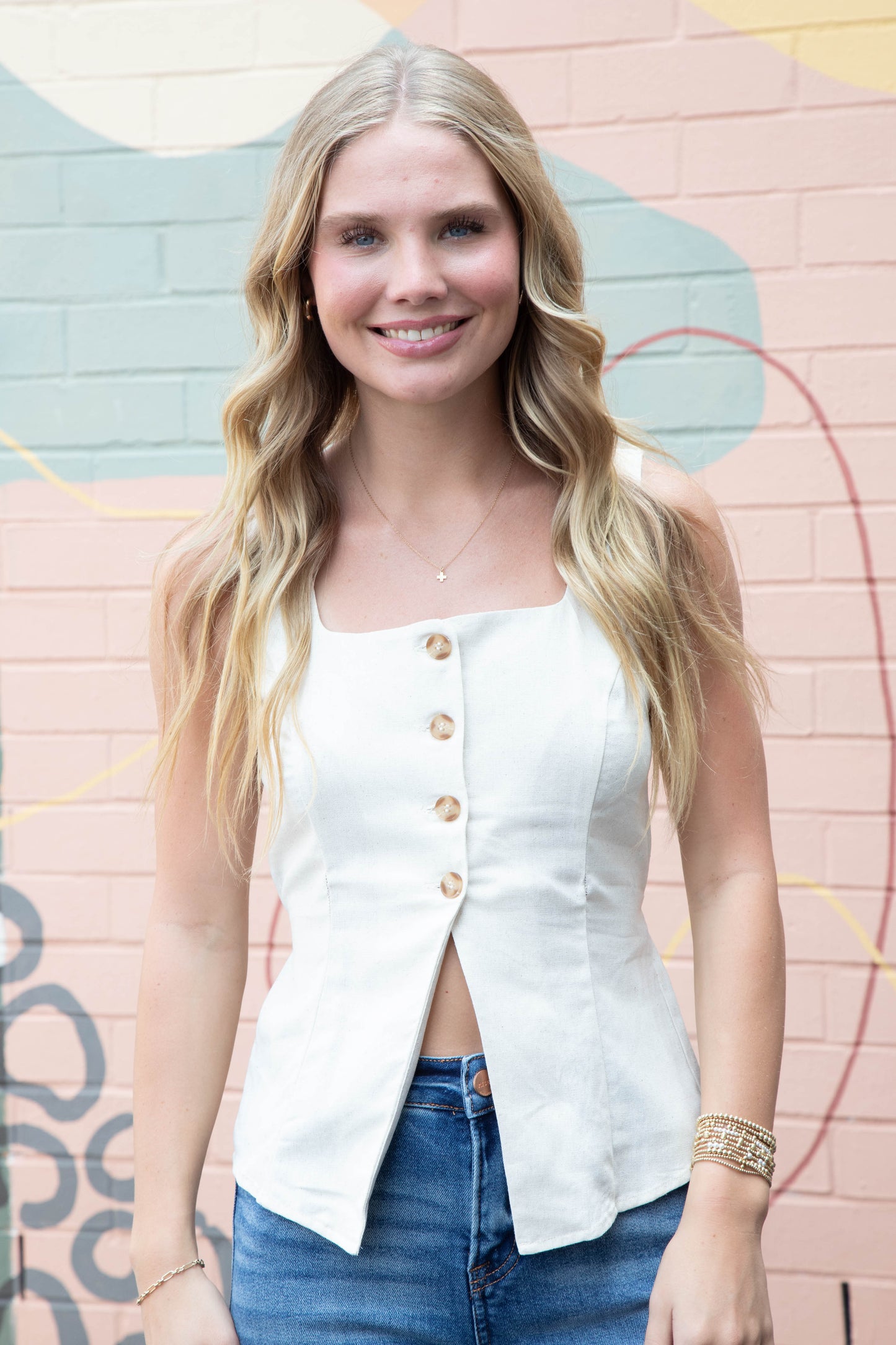  Isabela Linen Split Hem Vest, Natural