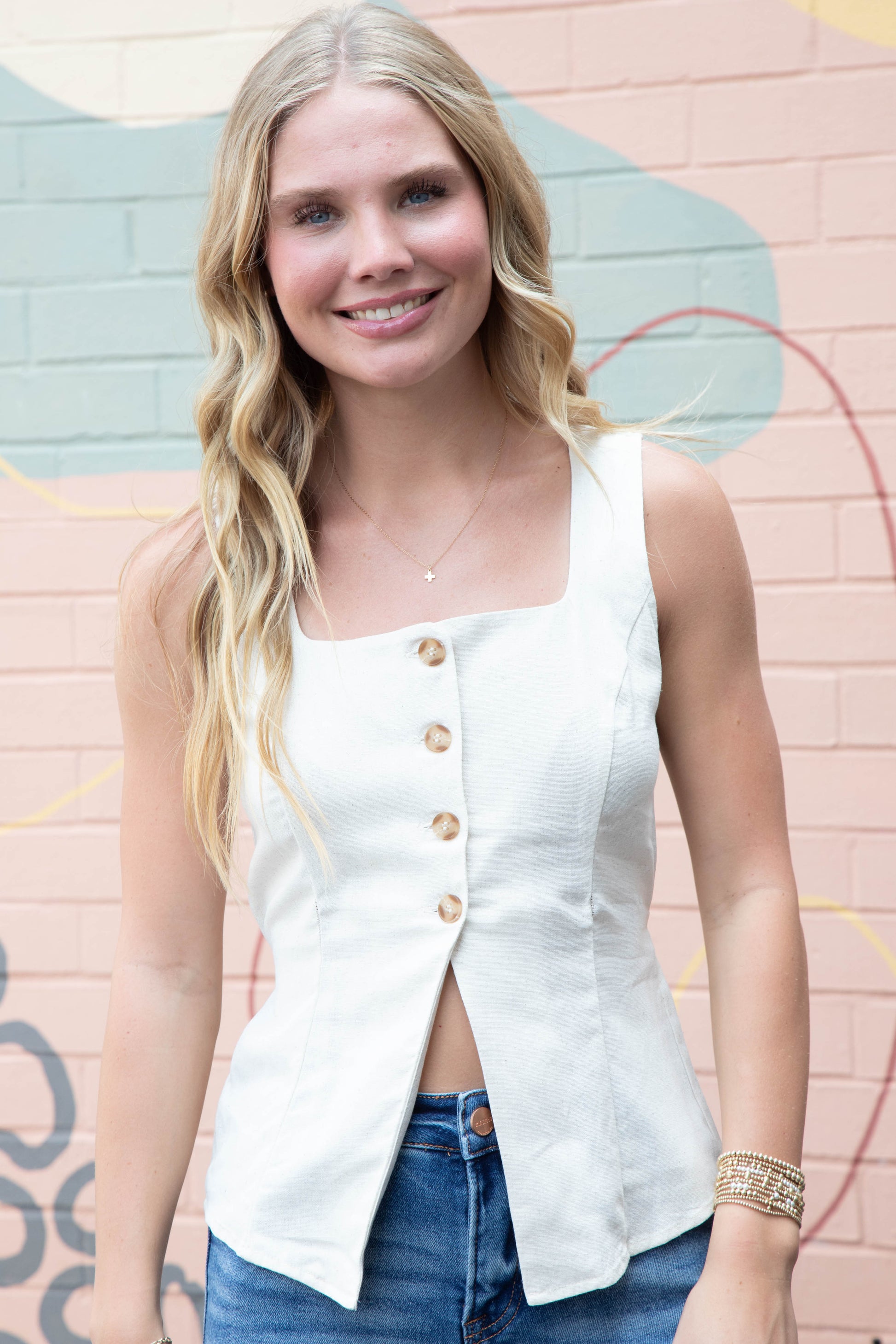  Isabela Linen Split Hem Vest, Natural