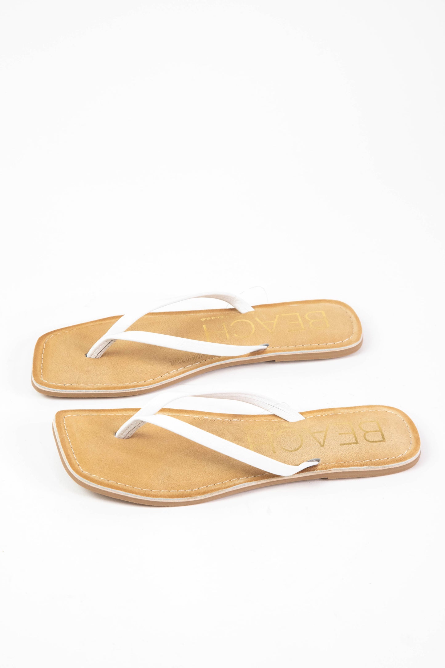  Bungalow Square Toe Thong Sandal, White | Beach By Matisse