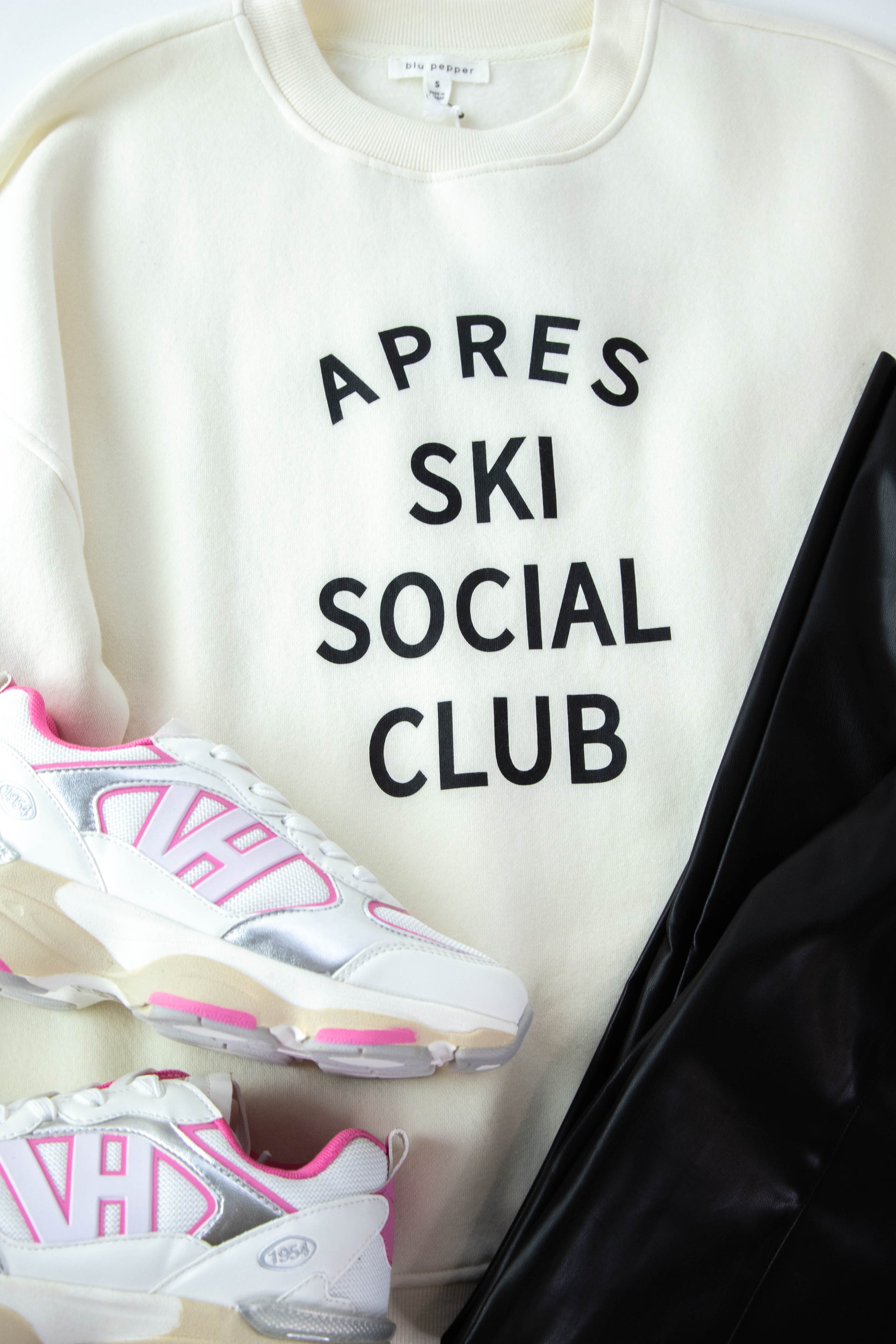  Apres Ski Social Club Sweatshirt, Cream