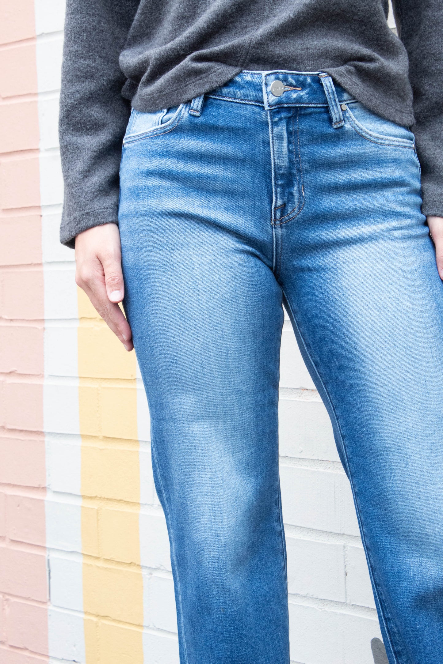  Emma Mid Rise Crop Cuffed Jeans, Medium
