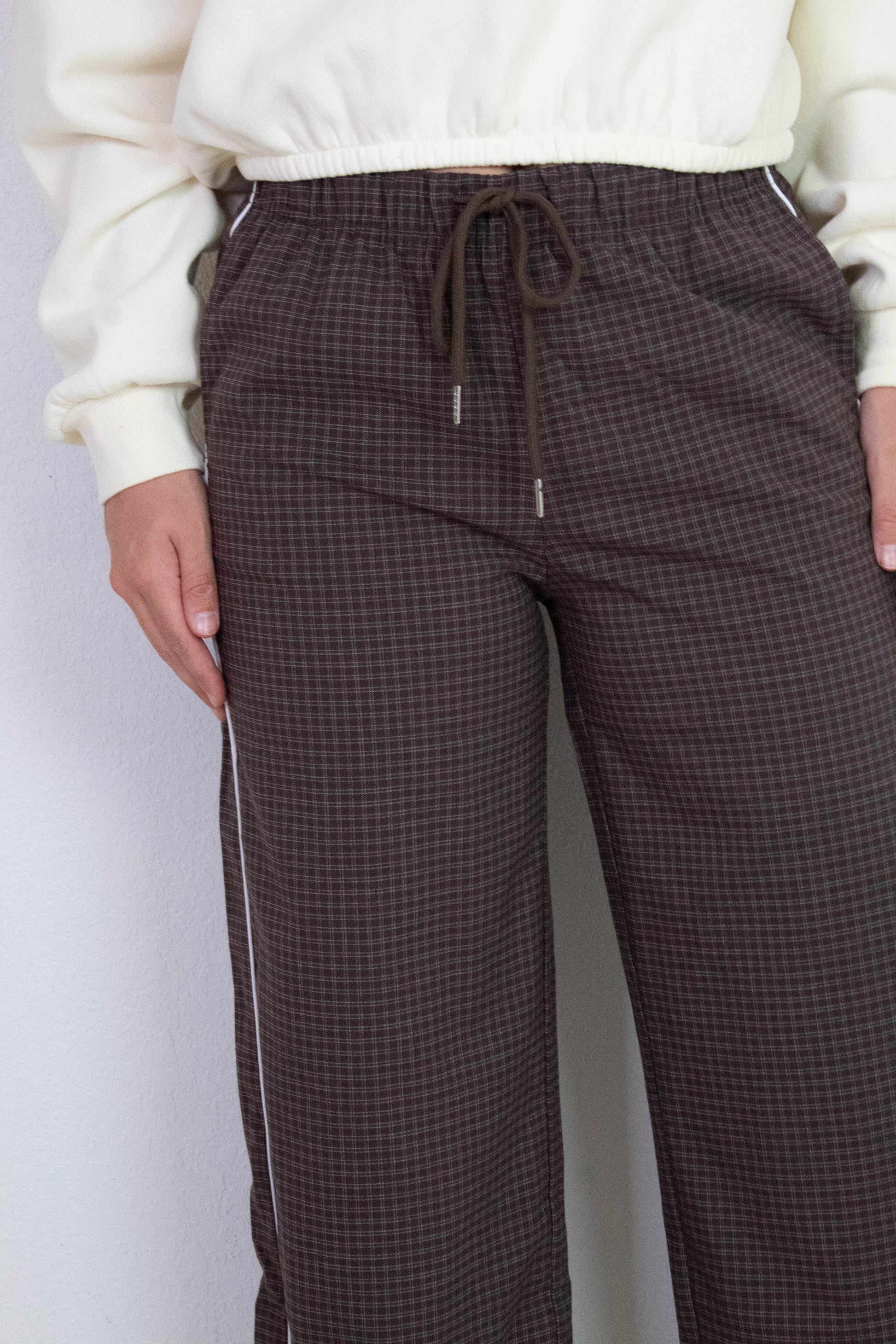  Calloway Check Woven Pants, Chocolate