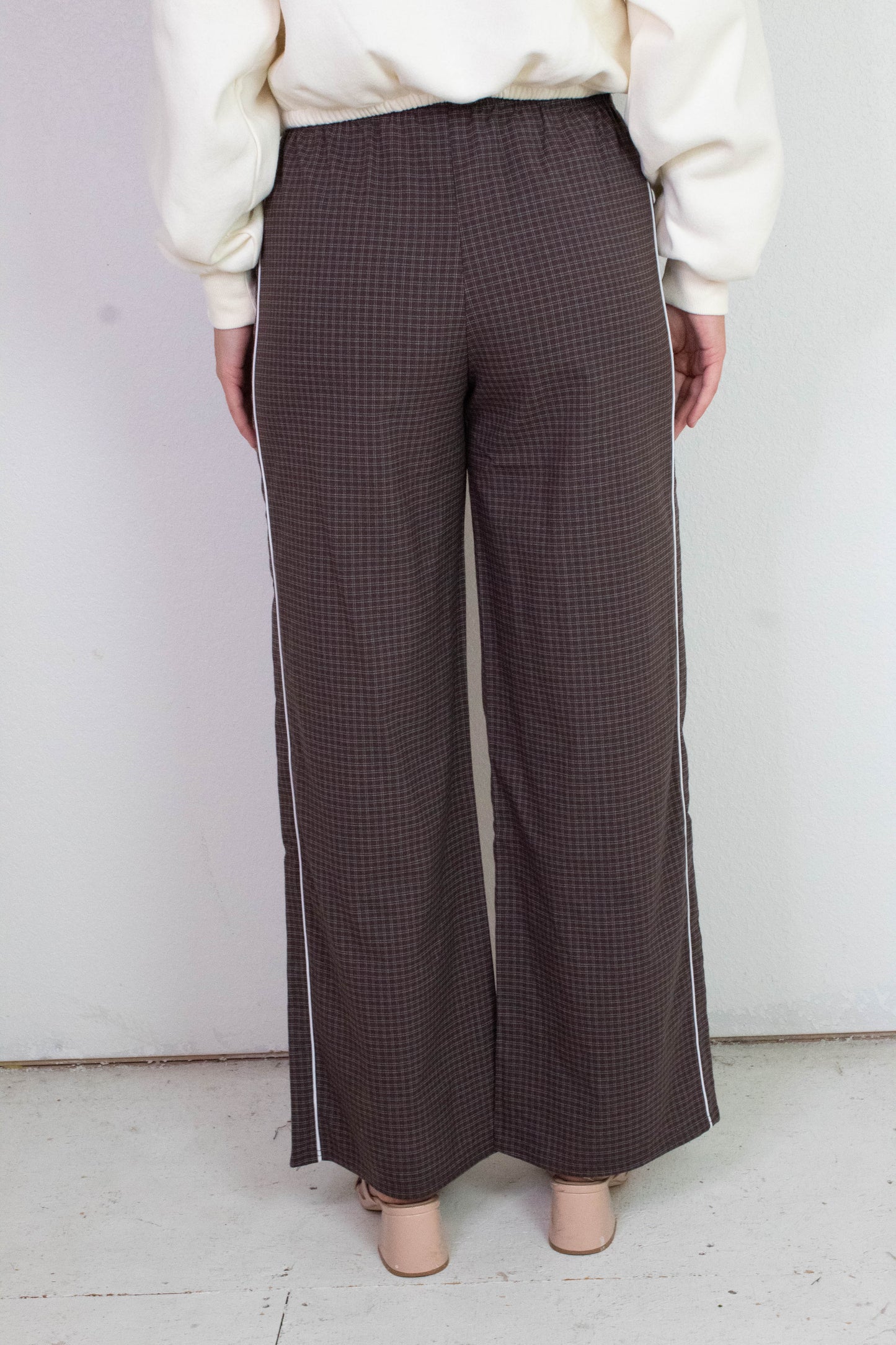 Calloway Check Woven Pants, Chocolate