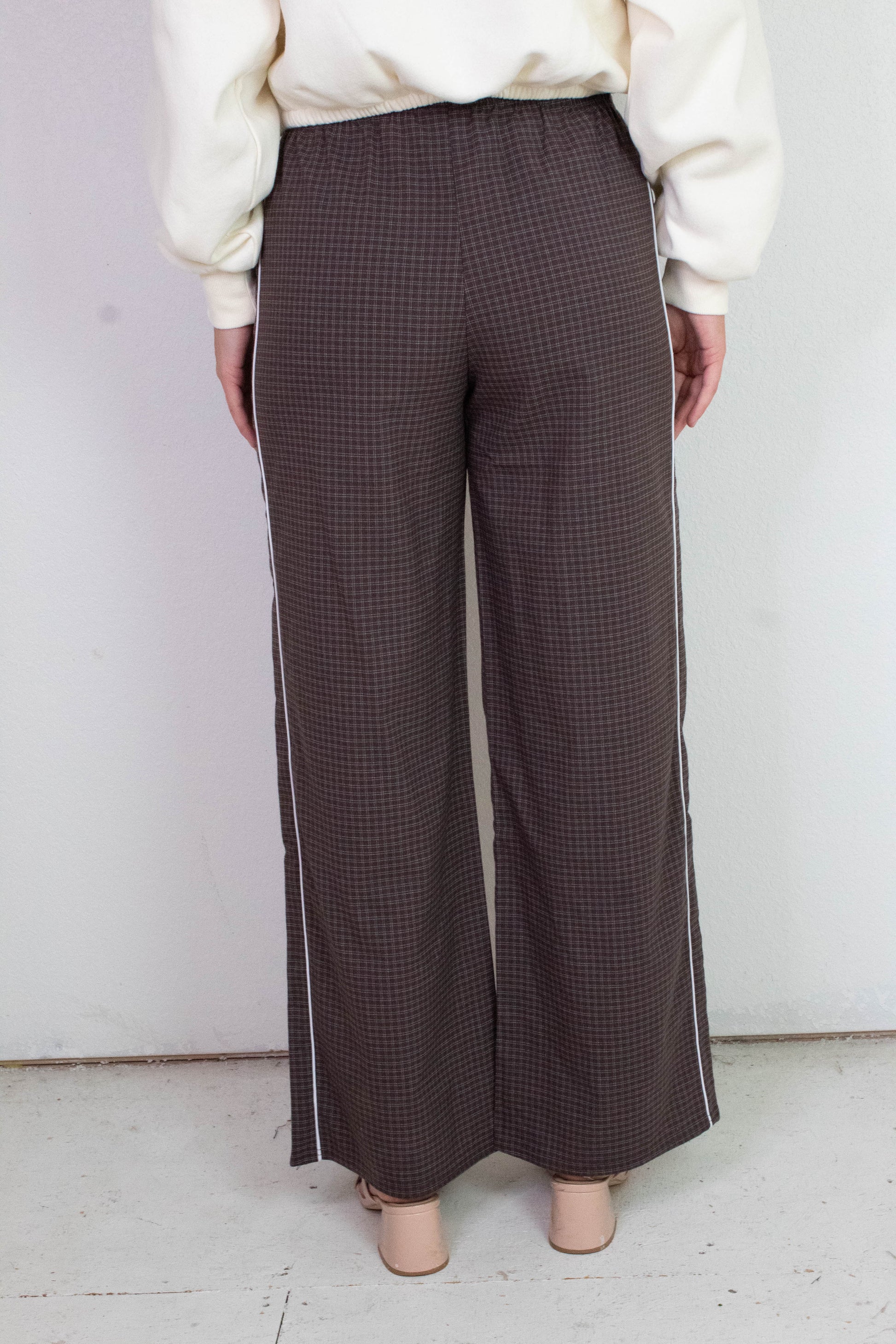  Calloway Check Woven Pants, Chocolate