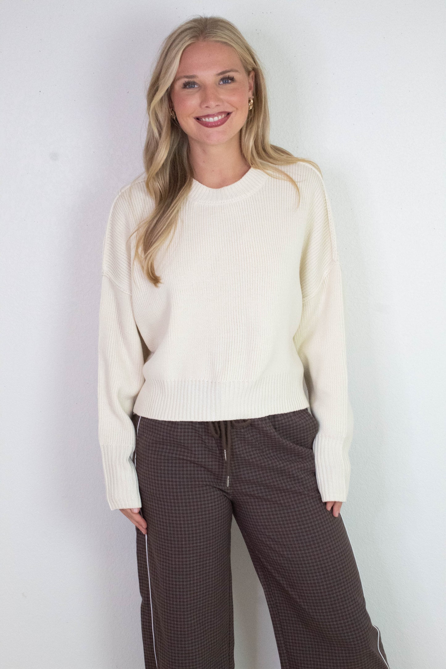  Camila Round Neck Cropped Sweater, Cream
