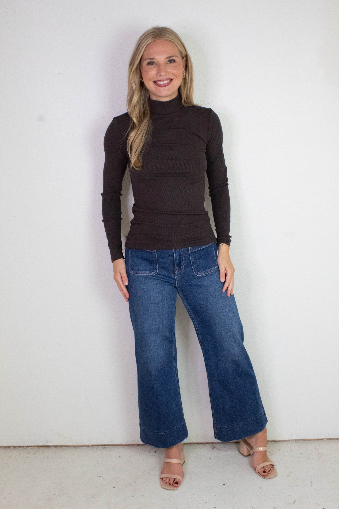  Mock Neck Essential Top, Semi Sweet | Sanctuary