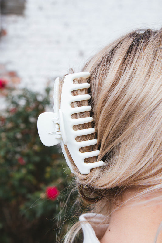  Oversized Claw Clip, Off White