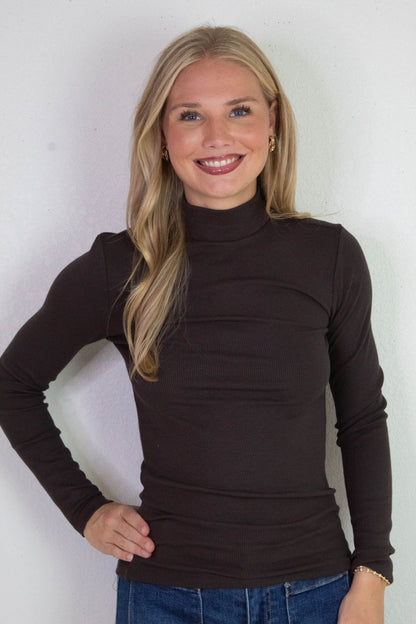  Mock Neck Essential Top, Semi Sweet | Sanctuary