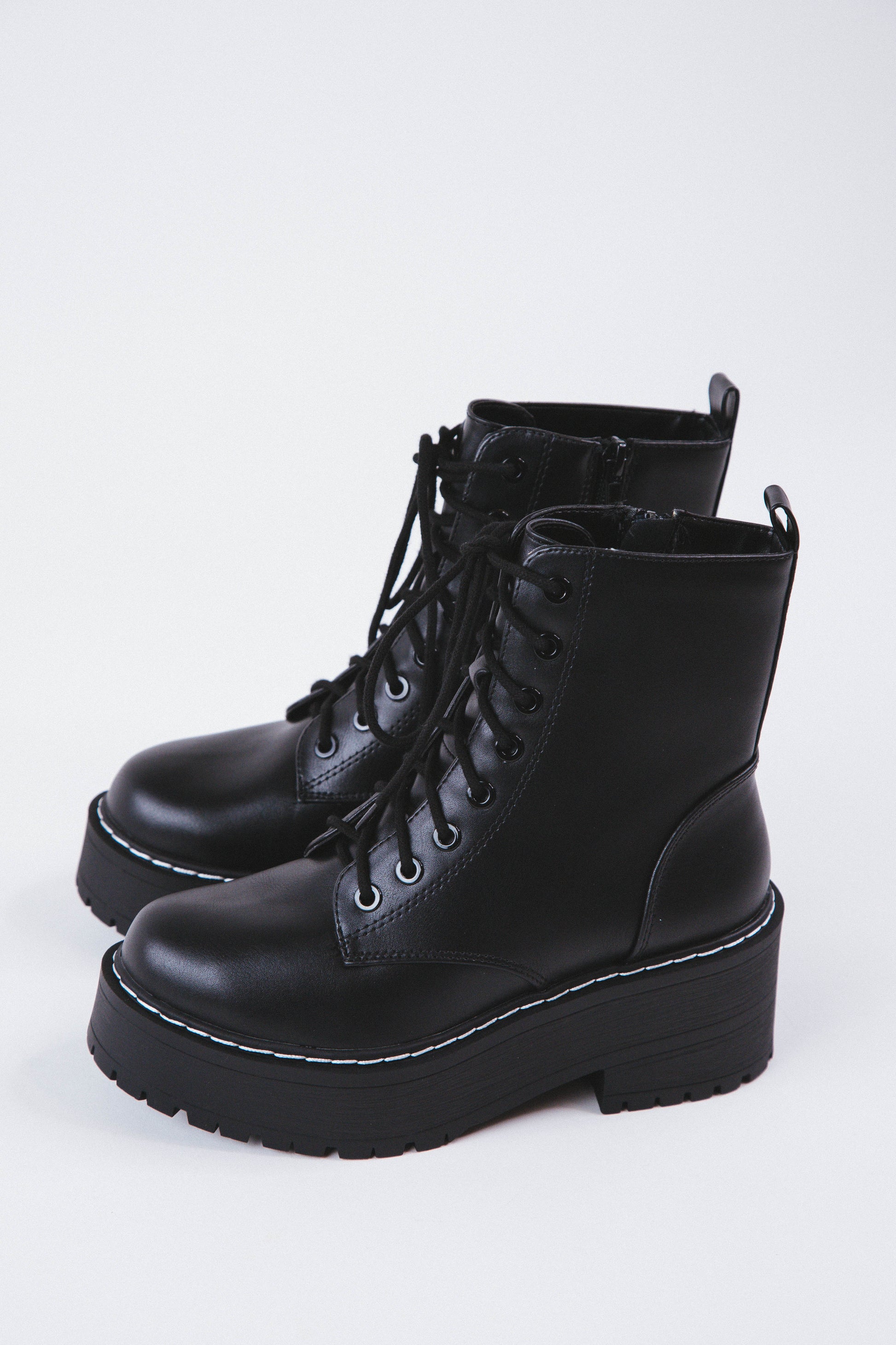  Fling Lace Up Chunky Combat, Black