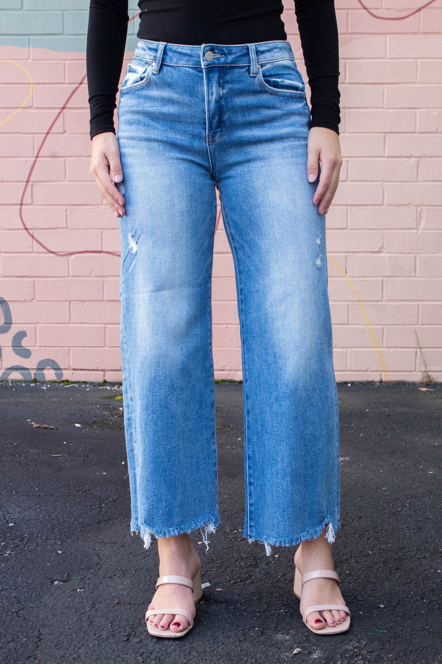  Charlotte High Rise Lightly Distressed Jeans, Medium