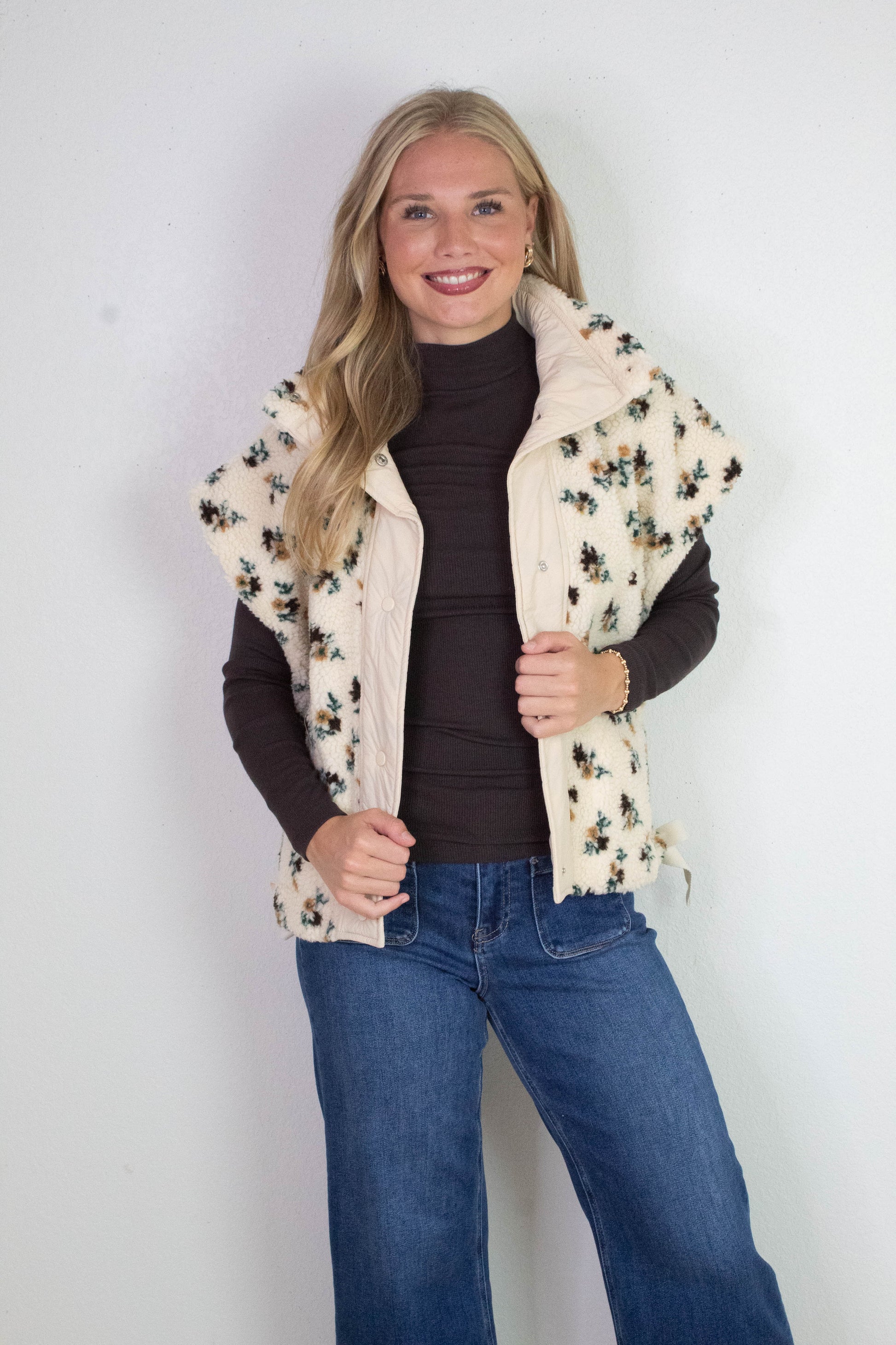  Naomi Floral Oversized Sherpa Vest, Ivory Multi