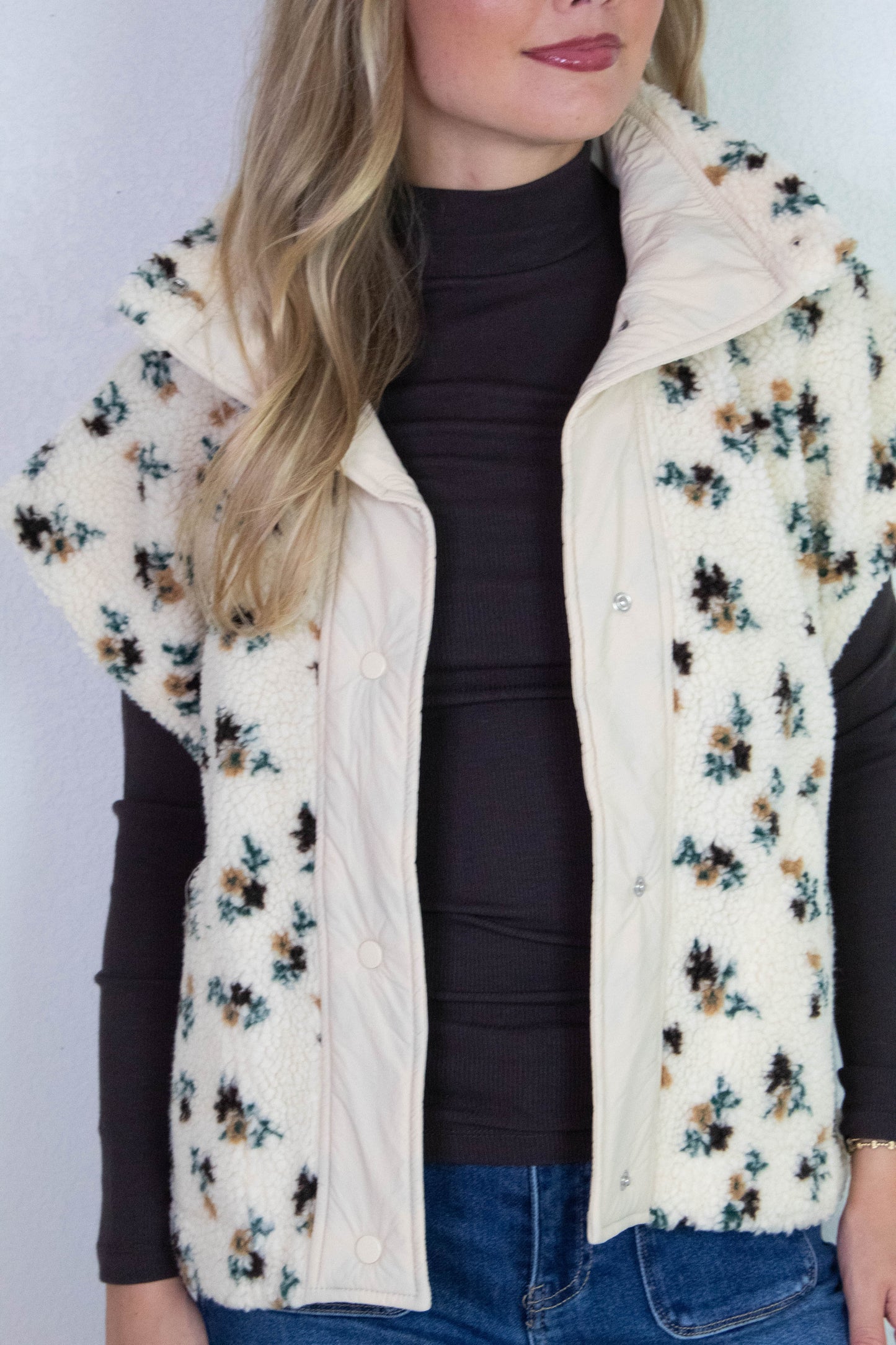  Naomi Floral Oversized Sherpa Vest, Ivory Multi