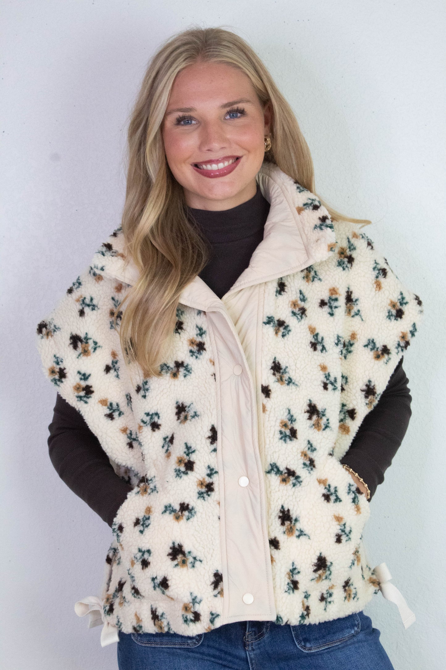  Naomi Floral Oversized Sherpa Vest, Ivory Multi