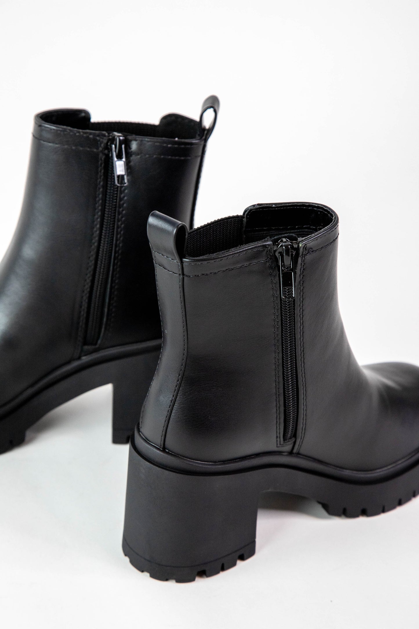  Walrus Platform Chelsea Boot, Black PU