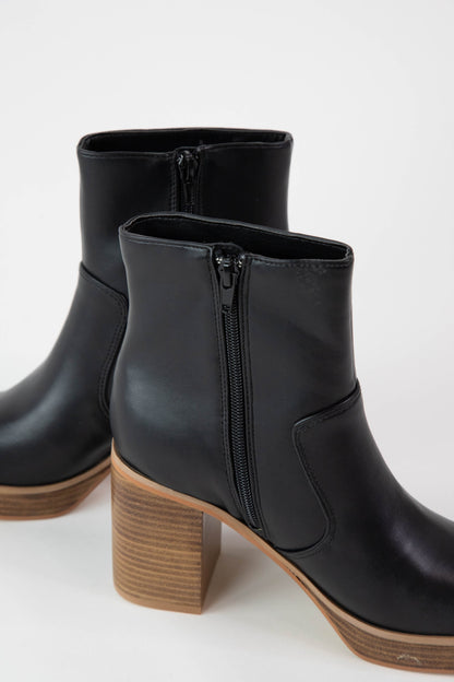  Vernita Faux Leather Ankle Boot, Black | ShuShop