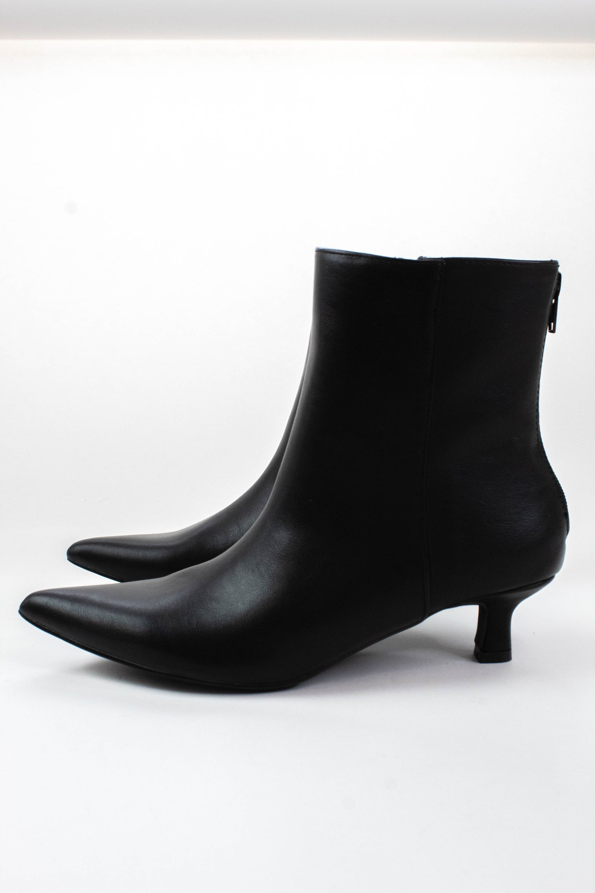  Genesis Kitten Heel Bootie, Black | Beach By Matisse