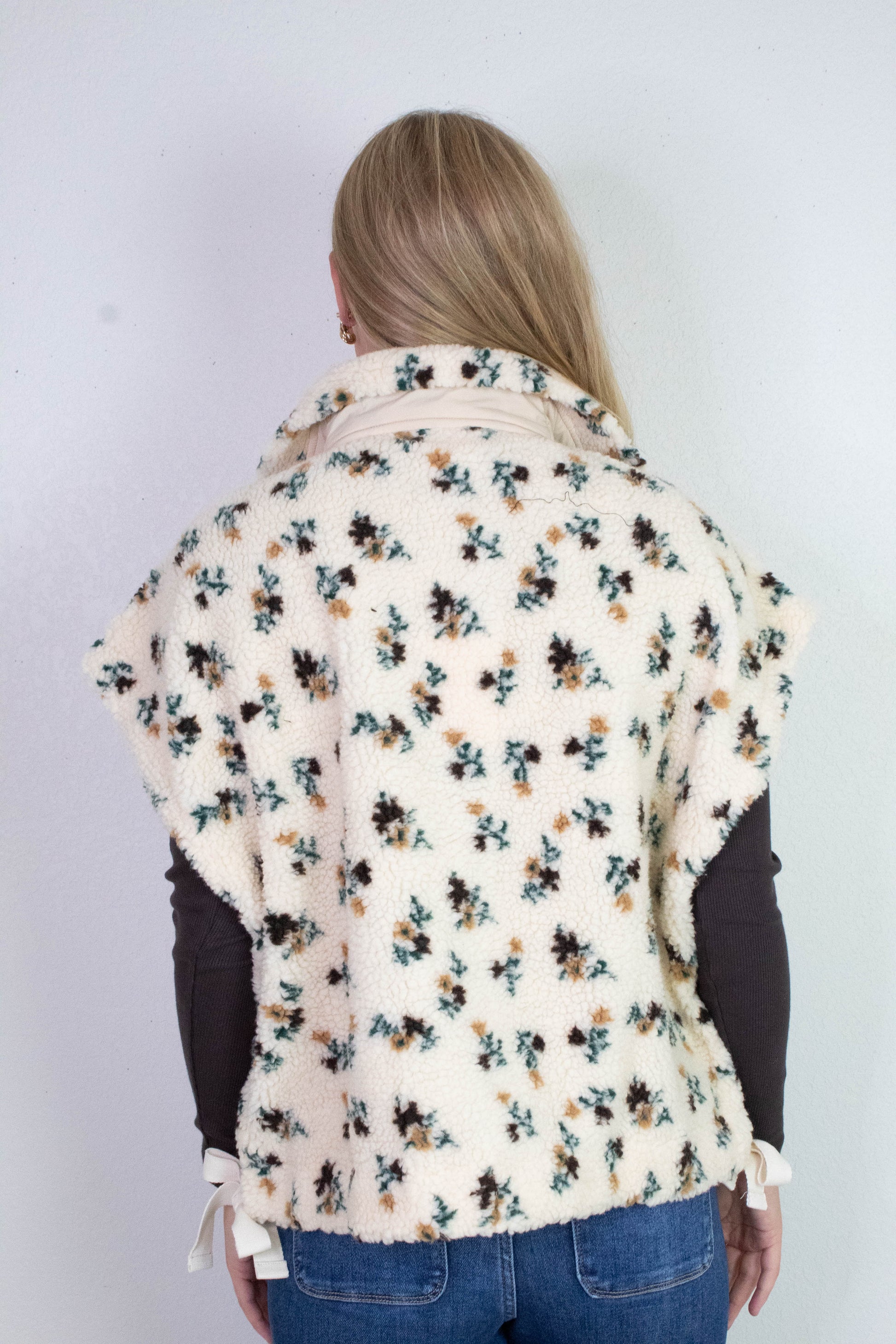  Naomi Floral Oversized Sherpa Vest, Ivory Multi