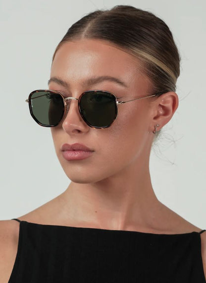  Tate, Tortoiseshell/Green | Otra