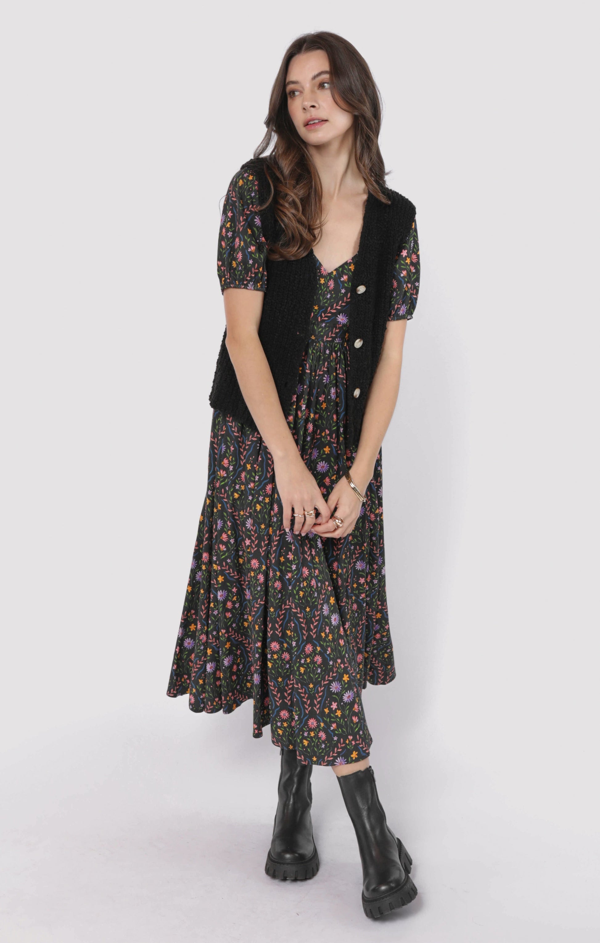  Arlo Cardi Vest, Black | Sadie & Sage